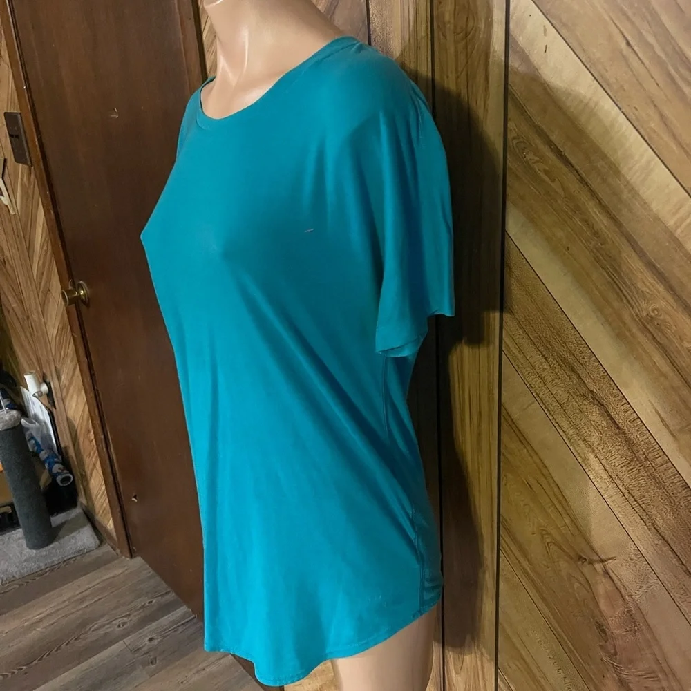 The North Face Women’s Small Teal FlashDry Short Sleeve Shirt Flawed - Picture 5 of 10